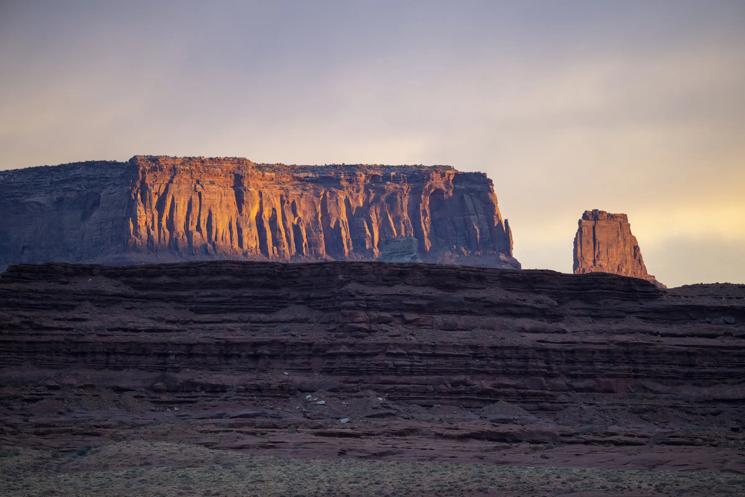 Warm evening light on the cliffs of Canyonlands